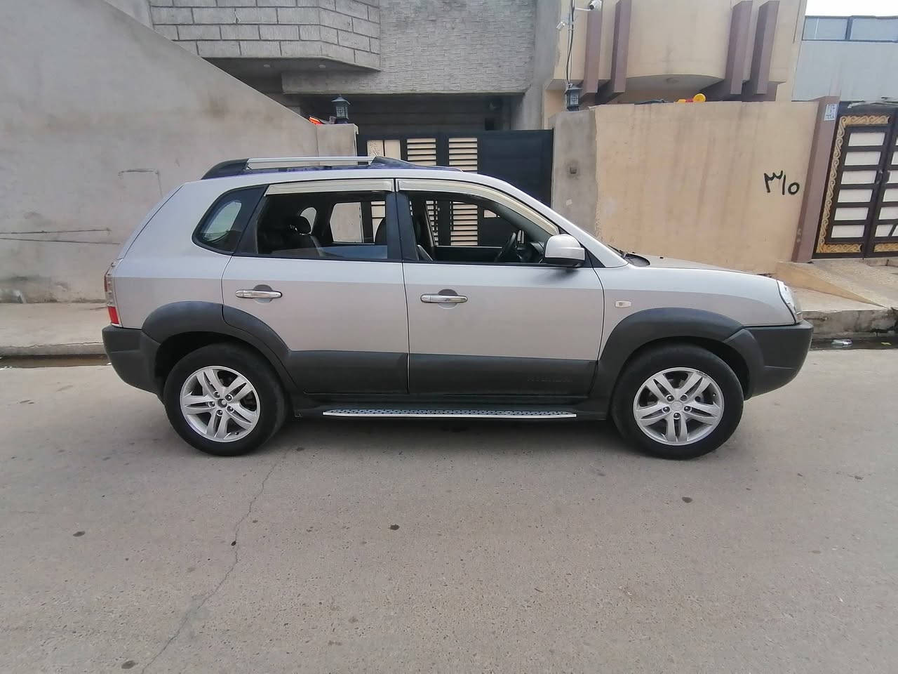 للبيع توكسن ٢٠١٠ فول السياره  جديده  رقم انكليزي سنويه بسمنا كابون ماستر بدون صبغ فقط قطعه تبديل بدون ضرر؛؛ السعر؛؛ ١٣٠؛؛ للستفسار؛ ***********؛؛؛ ***********
