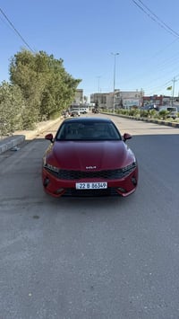 للبيع 🚘 ‏[ kia k5 ] موديل [ 2023 ] المواصفات: [ مواصفات الـ EX السيارة...