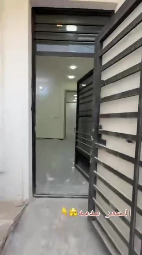 سلام عليكم دار مساحة ٦٠ متر طابقين درجة اولة    اكاتبتك  وية ابل سند الدار   بكاع السلطاني    

مجاور جامع الفردوس     صاحب الدار اخوكم بكر ابو صديق ***********
