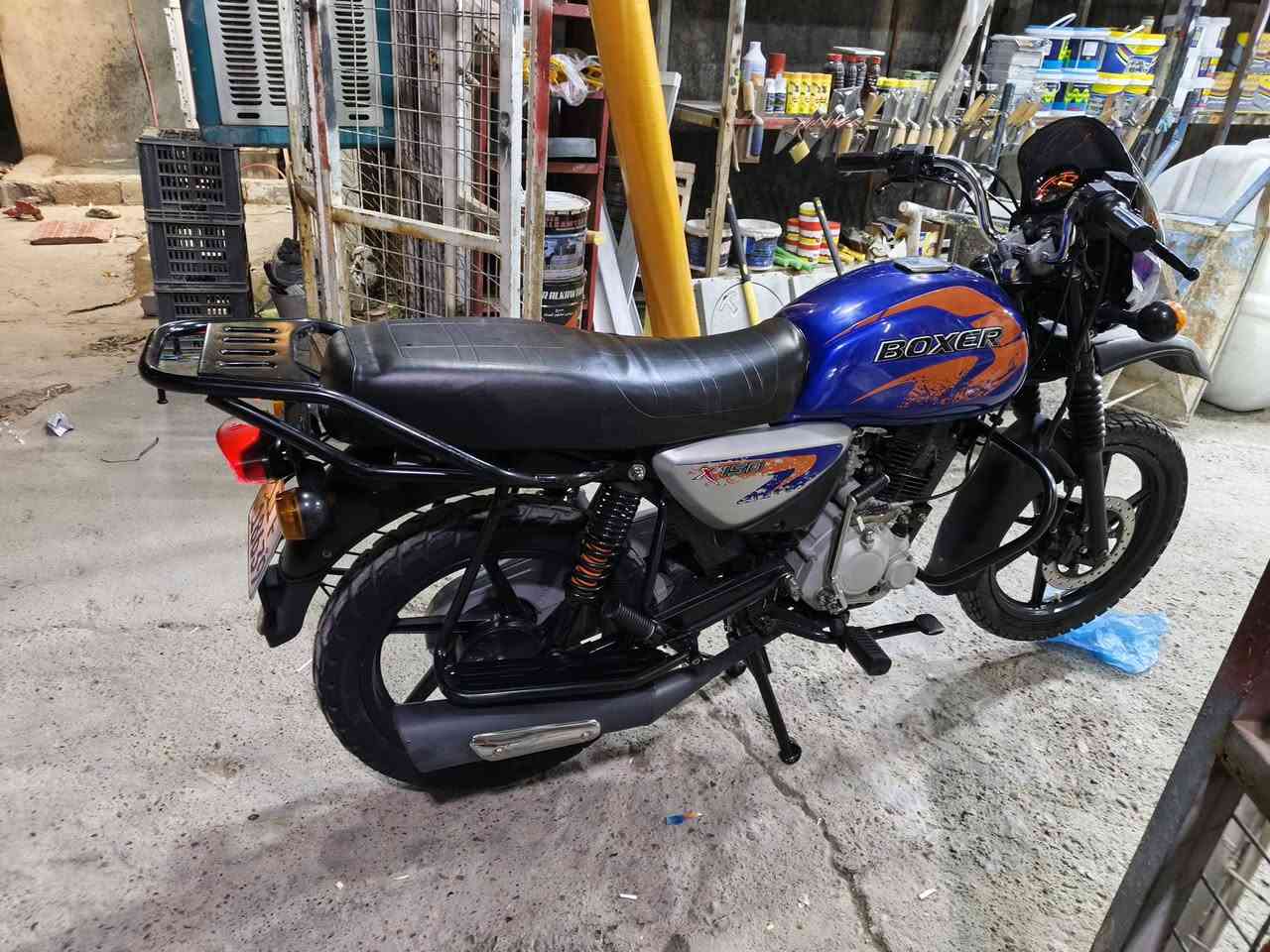 بوكسر مديل 2023 طالعه بل2024 مرقمه بغداد انكليزي تحويل ثاني يوم دراجه  كفاله عامه بحالت لوكاله ومامفتوح بيه برغي احله واجدد منل صور ماشيه 10الف دراجه انطي بيه ظمان سبوع ايشي بيه ترجع للبيع السعر مليونين2800 وبيه مجال بسيط مكاني شعب ***********
