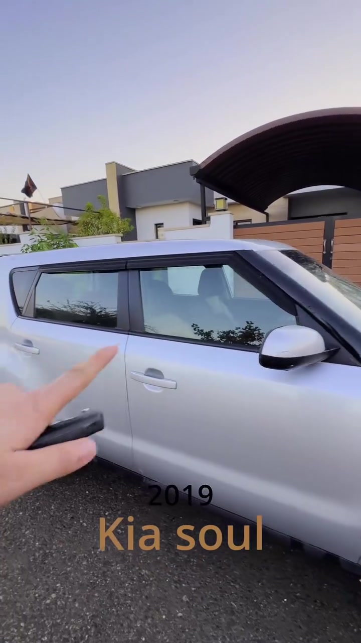 🚗 كيا صول 2019 (وارد أمريكي) - للبيع 🚗
السيارة بحالة مميزة جداً ونظيفة، وجاهزة للاستخدام بدون أي نواقص. إليكم كامل التفاصيل:
 الموديل: 2019.
 اللون: رصاصي مميز.
 اللوحات: رقم إنكليزي وسنوية جديدة.
 حالة الضرر والصلح: السيارة وارد أمريكي، ضررها كان بسيط جداً (تكسير الداتا شو فقط)، وتم تصليحها بالكامل فور دخولها للعراق.
 البدي: تبديل بنيد بلادي (أصلي وكالة) وبدون أي صبغ أو نواقص أخرى.
السيارة نظيفة جداً وجاهزة للتحويل مباشرة.
📞 للتواصل والاستفسار (واتساب أو اتصال): ***********

#كيا_صول #وارد_امريكي #سيارات #سيارات_للبيع
