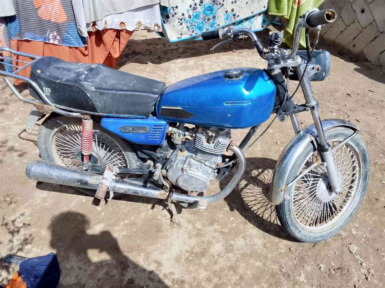 سلام عليكم دراجه للبيع مديل19.كلك. كلك... للاستفسار *********** مكان سومر قريه الازهار
