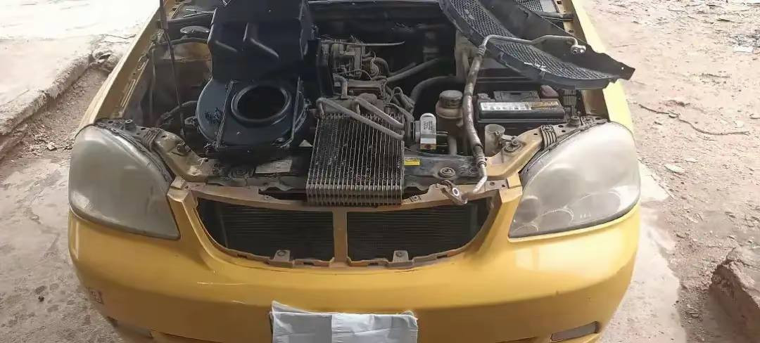 #اوبترا 
فتح منظومة التبريد بلكامل 
واعادتها الى وضع الشركة 
تبديل الراديتر والكمبريسر مع تنظيف 
الفريز وتبديل صوندات
الدفع والسحب . وشحن غاز اصلي بلجهاز
خدمات الامير لصيانة تبريد وتدفئة السيارات 2 
بغداد الشعب ***********📱📞☎️
متوفر واتساب للحجز والاستفسار📱📱
