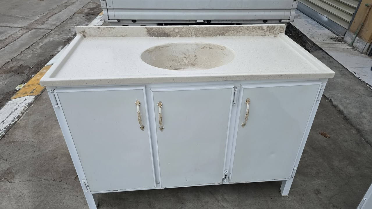 كاونتر المنيوم مستعمل قياس مترين وسنك مترونصف(يرهم  مراوس ))
🌷🌷🌷🌷🌷🌷
اشتري غراض بيت مستعمل تخم ديوان كاونتر ميز طعام غرفه نوم ثلاجه مجمده غساله راسلونه خاص صوره 
🌷🌷🌷🌷🌷🌷
خانقين/ شارع مستودع خلف مركز شرطه ازادي [مزاد المندلاوي]
***********☎️
***********☎️
