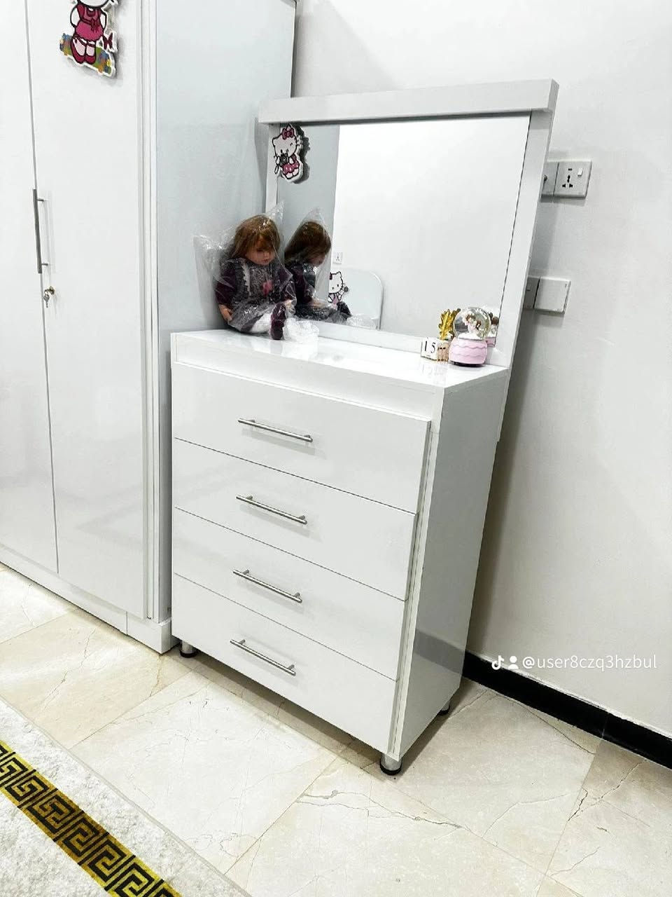 كنتور 4بوب ومرايه وجرباية طفل نجاره تركي شغل عراقي التميز عنواننا للاستفسار مراسله البيج او الواتساب او لاتصال ع الرقم ***********
