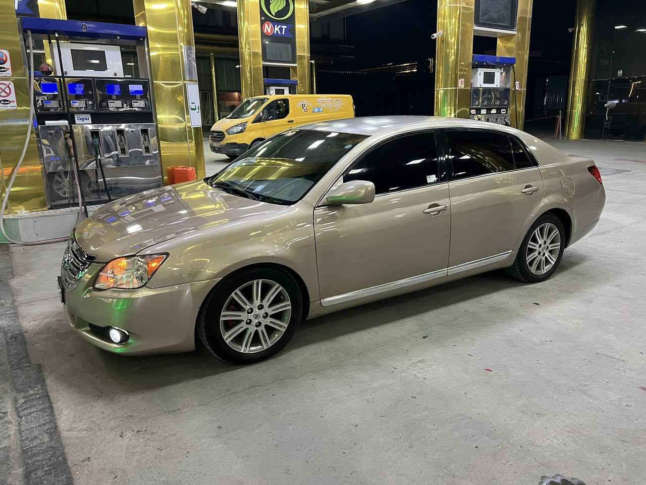 ئەڤەلۆنی ساخ
مۆدیل 2007
گیرو مەکینە بەشەرت 
سەنەوی ئەسلی لەگەلە 
بەشەرتی ئەوەلیات مالی کەس نەبی حیجزی لەسەر نەبی 
تەبیرید ساردو گەرم ئیشەکا 
تەقەو رەقەی نیە نخوسانی تیانیە
سعر کۆتای 65گەلا
***********
