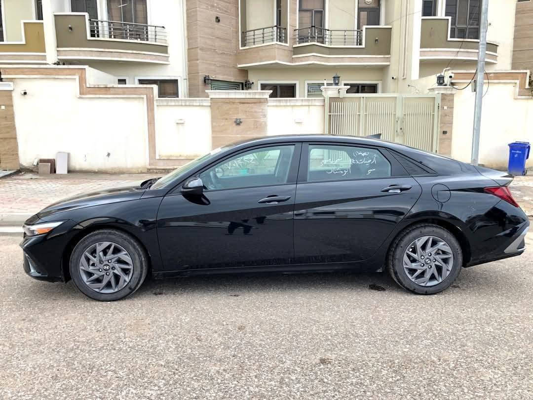 الالنترا موديل 24 معوقين انبار وكاله عامه. صور لحادث مرفقه بالمنشورر
السيارة مرقمه انبار 
مواصفات السياره:::   محرك 2000 دوش.  بصمه تشغيل. بصمه ابواب. تشغيل عن بعد. شاشه كبيره. كامره خلفيه. رادار جانبي وامامي وخلفي. مانع اصطدام. وقوف ذاتي. تحديد مسار مثبت سرعه. قياده ذاتيه. مانع انزلاق.  اضويه اصليه زنون. ويل كب كروم رياضي.  
مرقمه أنبار 
ماشيه 65 km
السعر133 او بيه مجال 
مكان السياره الفلوجه ***********
