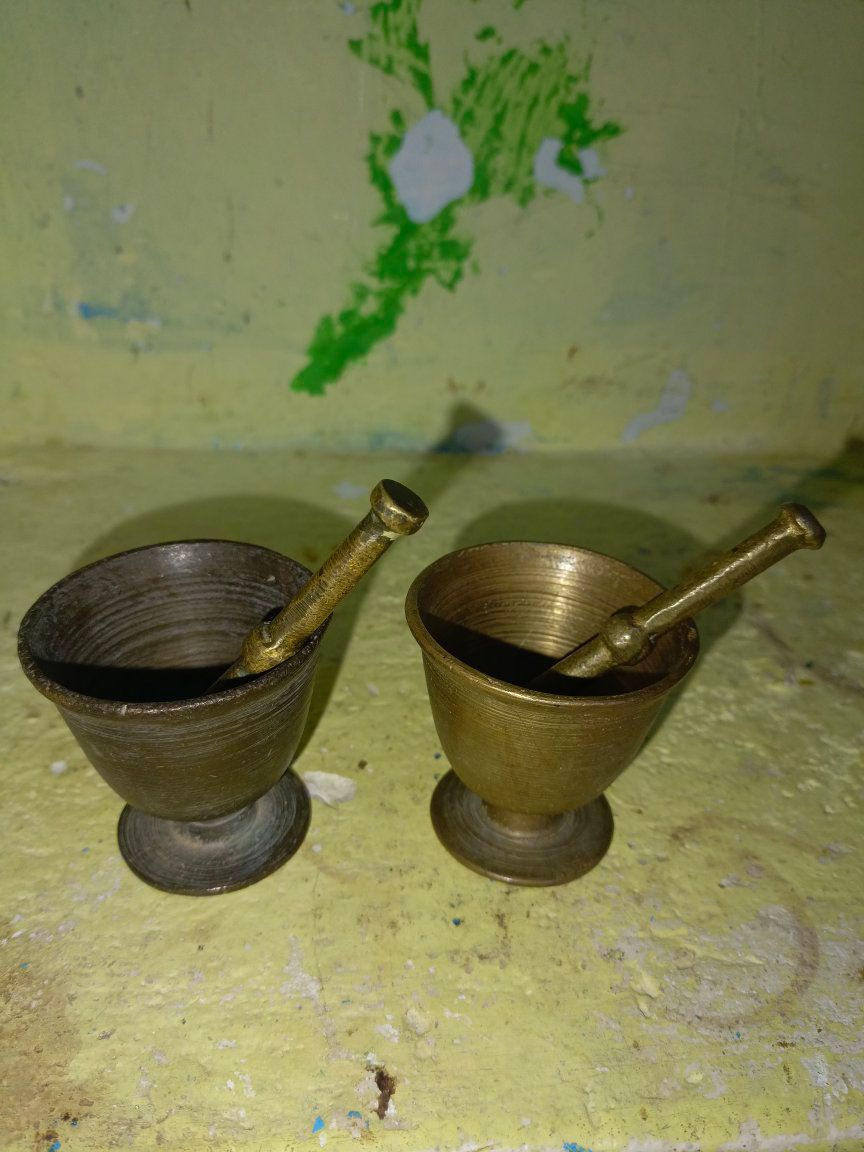 هاونات صغار عدد اثنين زائد  اكواب نحاس بالعلبه القياسات الموضحه بالصوره سعر المجموعه 45, الف يوجد توصيل جميع المحافظات


**إذا كنت صاحب هذا الإعلان وتريد حذفه لأي سبب، رجاءا أرسل رسالة إلى الدعم الفني**