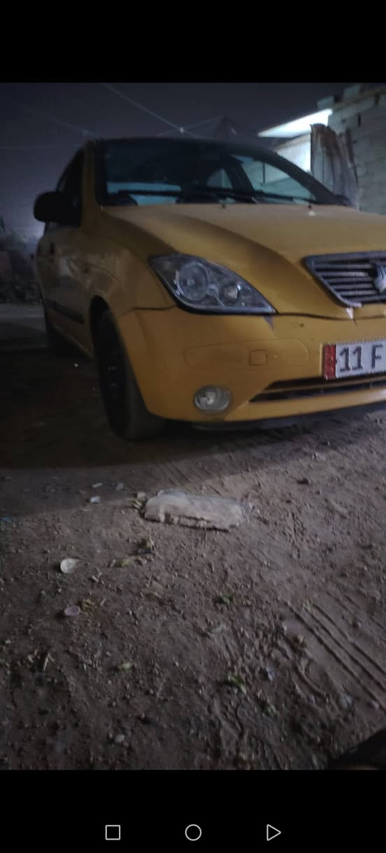 السلام عليكم ..مراوس خصوصي
 طيبه موديل 2015 بسمي رقم انكليزي بدلته هاذه تصوير قديم الفيديو
 مصفره هيئه وغرامه وهزه جديده تبريد شغال محرك بي بخار بصيط محرك ناعم خرسه كير جديد.  صدر جديد دبلات جدد غرفته حلوه كهربائيات كله شغاله .لايت زنون ماصده امامي خلفي جدد.  مكاني بغداد الحريه.  ***********
