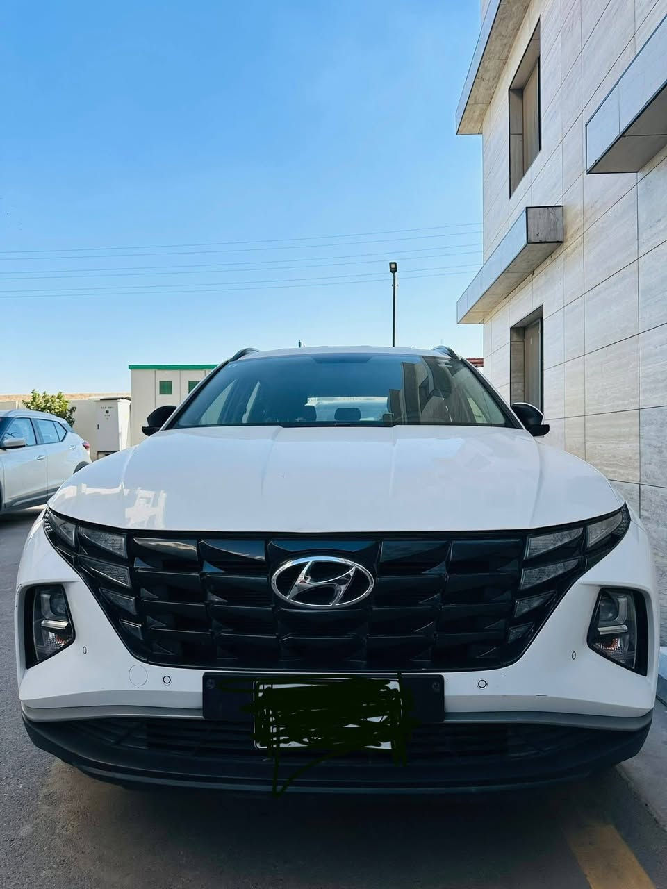 🚗 للبيع — هيونداي توسان 2021
السلام عليكم 
توسان 2021 اللون ابيض وارد خليجي رقم بغداد محرك 2000
مكانها بغداد
السياره صيانه وتبديل دهن والفحص الشامل كله بالشركة ..شركة الاولى موتور

والسونار حديث موجود بالصور 
مع هزة جديدة بتاريخ 6-6-2026 ورقم جديد وسنوية تنتهي 2031

المواصفات 
بصمه.. شاشه كاميرا 
تحكم ستيرن جهتين 
ثلاثه انظمه قياده 
مثبت سرعه
اشاير مري
شاحن و USP  
حساسات امامي خلفي
مانع انزلاق 
لد امامي
اوتو هولد
تبريد قطعتين
هاند بريك دكمه
كرسي سائق كهرباء
بردات بلادي خلفي
ماشية 96 الف
السعر 184 وبيها مجال
التواصل واتساب
***********
