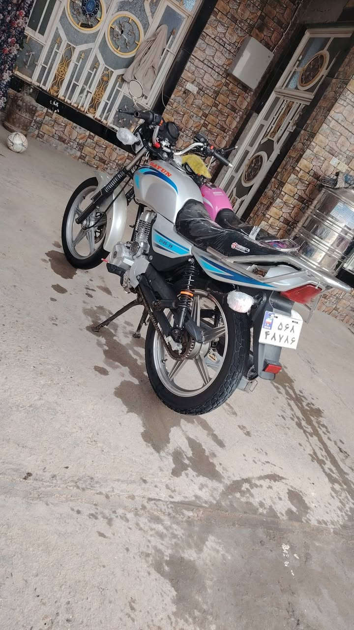 دايوان عضم موديل 22اوراق سكنر بيه مكينه توه مشدوده 26السعر 800وبيه مجال قليل المكان كربلاء طوريج الاتصأل بألرقم ***********
