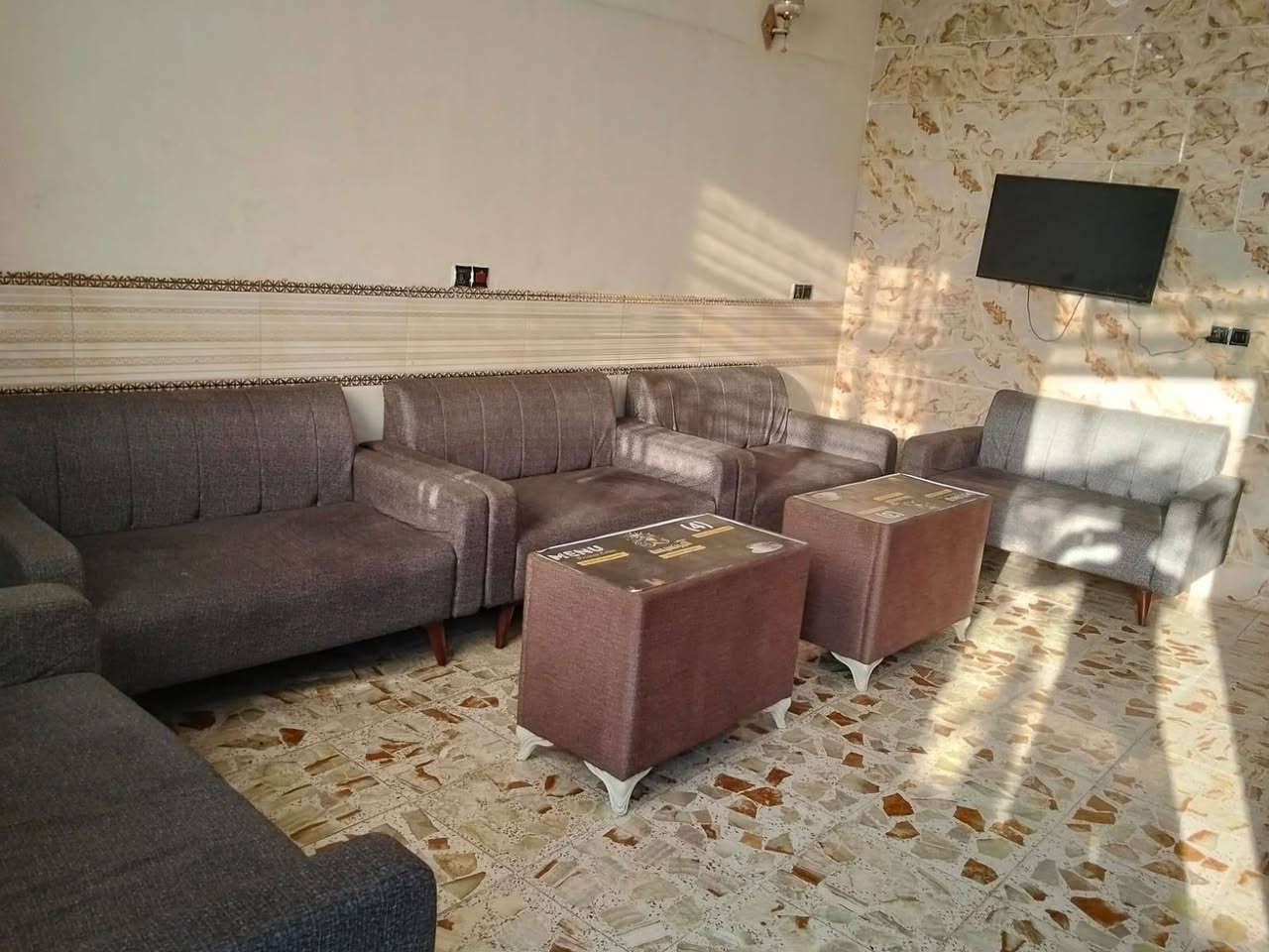 تخم عشره مقاعد للبيع مكانه بغداد جديده مشتل اكو توصيل بكروه حسب المكان تواصل تواصل واتساب فقط *********** الرد فقط ع واتساب
