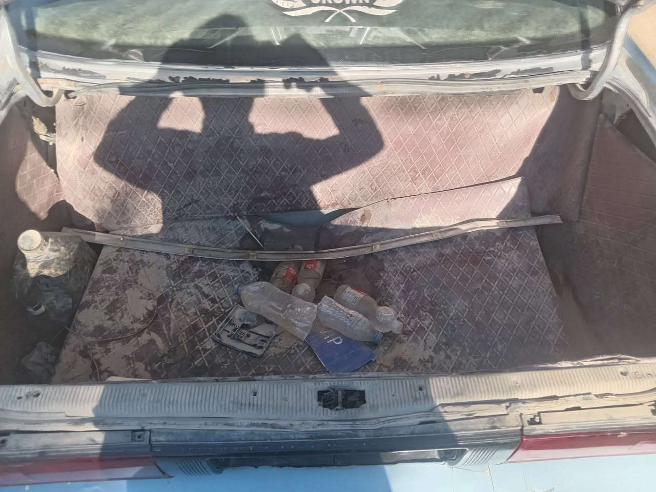 السلام عليكم سيدان موديل 1992 رقم قادسيه تحويل مباشر سياره مكينه وكير بطه حداديه وتخم تاير كهربائية كل شغاله سياره خير من الله سعر 32 وبيه مجال العنوان بابل كفل ***********
