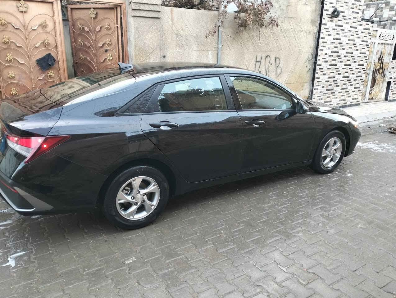 سلام عليكم النترا وارد كندي حادثها خارجي بدون الغد او شاصي تبريد الشركه شرط مديل 2025 مواصفات نص فول كير ومحرك مكفول برغي ما مفتوح بيهن السياره ماشيه 5 الف اخت الزيروه دخول جديد بدون رقم تترقم جميع المحافضات ترهم مراوس بسياره مرقمه او بيع السعر 134.  هذا رقمي ***********
