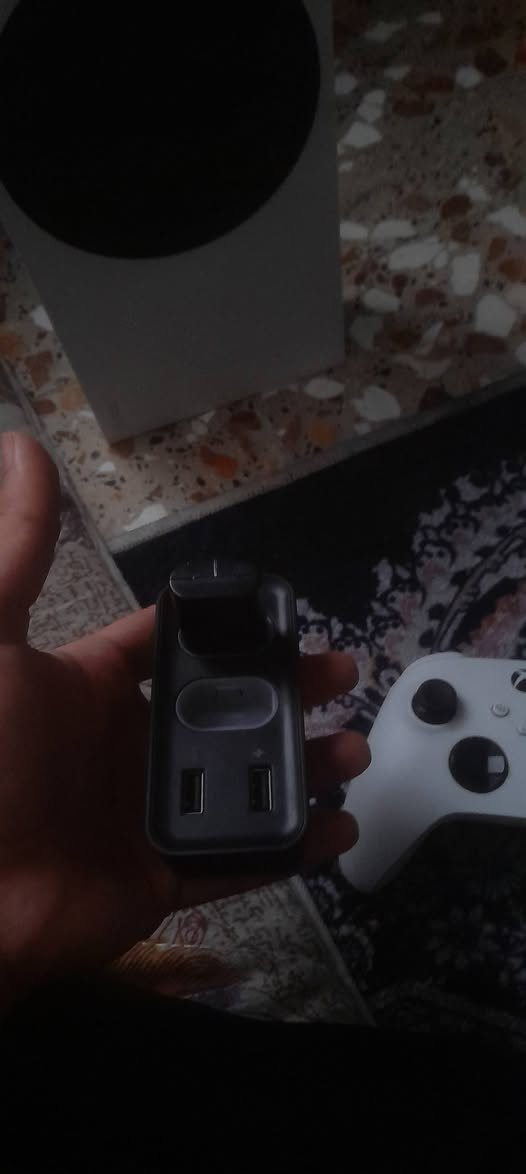 السلام عليكم
اكس بوكس سريس اس ذاكره 512 

جهاز جديد ونضيف مصارلي سبوع من اخذته

كامل ملحقات من كارتونه وايرات HDM

قاعده شحن بطاريات وعدد بطاريات 2 

انطيك ويا هديه كيم باس التمت 3 اشهر

مكاني بغداد


**إذا كنت صاحب هذا الإعلان وتريد حذفه لأي سبب، رجاءا أرسل رسالة إلى الدعم الفني**