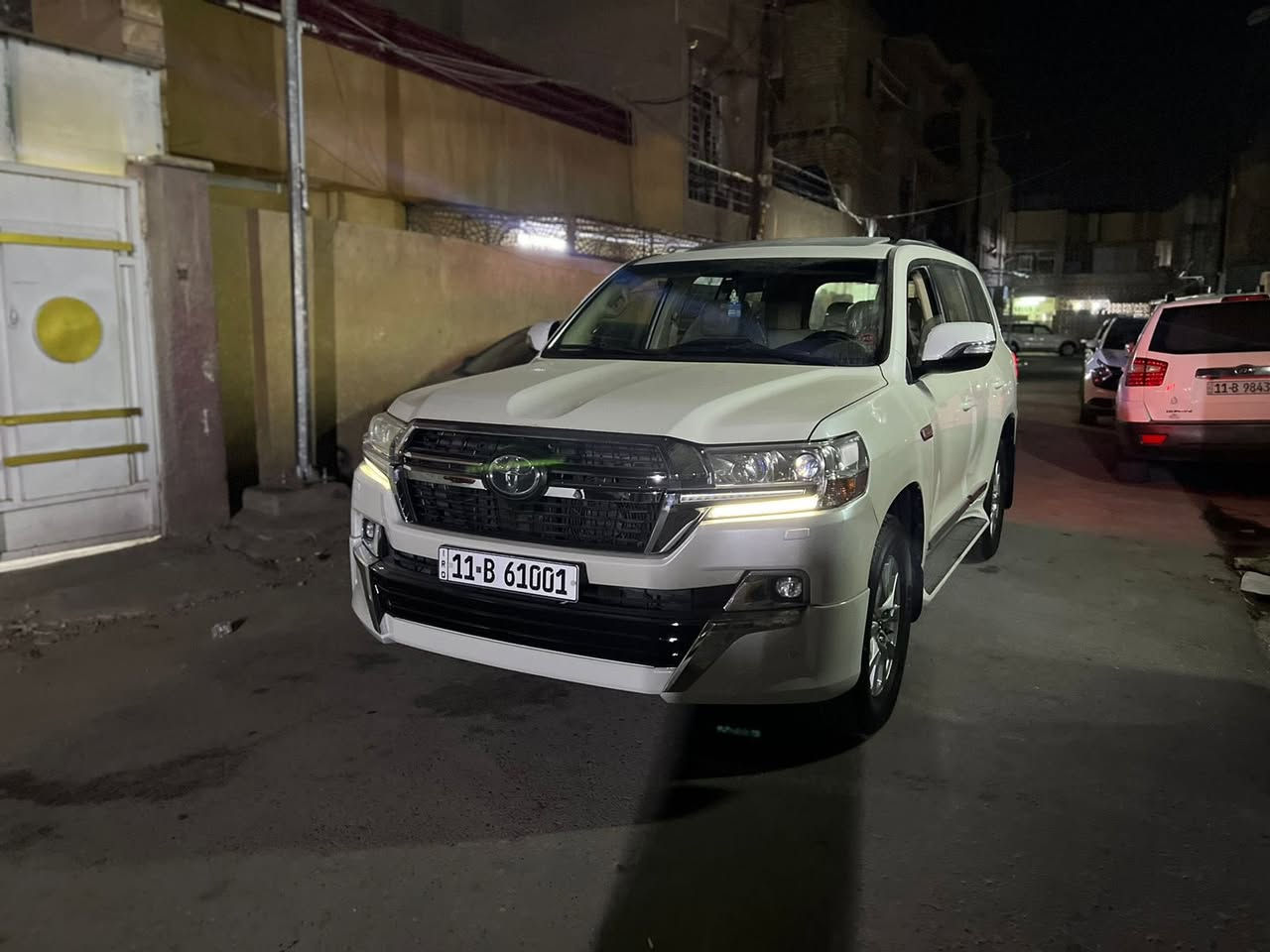 السلام عليكم لاندكروز 2018 بريم اصل ام ديفدي بلقماره فول 1/1  ماشيه 130 حقيقي
سياره فول1/1 معروفه مواصفات البريم 
مكفوله كفاله عامه من الصبغ والضربه والحالوب 
عده ربع دعاميه صبغ ومبدل جاملغ الامامي قطعه 
بلاديه نفس الون واربع اصابع بارد بجاملغ الخلفي 

سياره عليه ادامه كامله تخم تاير دلوب الاصلي 
حداديه 100‎%‎ داخله بعده بلاليون الشركه 

رقم بغداد شبه مميز بأسمي تحويل ثاني يوم 
عنوان بغداد السعر 465 وبيه مجاال 

هـ***********
