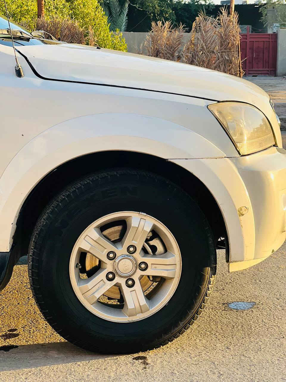 كيا سورنتو مديل 2004 محرك سته 3500 وارد أمريكي ظرهها جاملغ امامي فقط تبريد شغال كهرباتها كلها شغاله حداديه جاهزه كل نقص مابيها فتحه مكانها ميسان السعر.$$$. ٧٥.وبيهامجال
الرقم ***********
