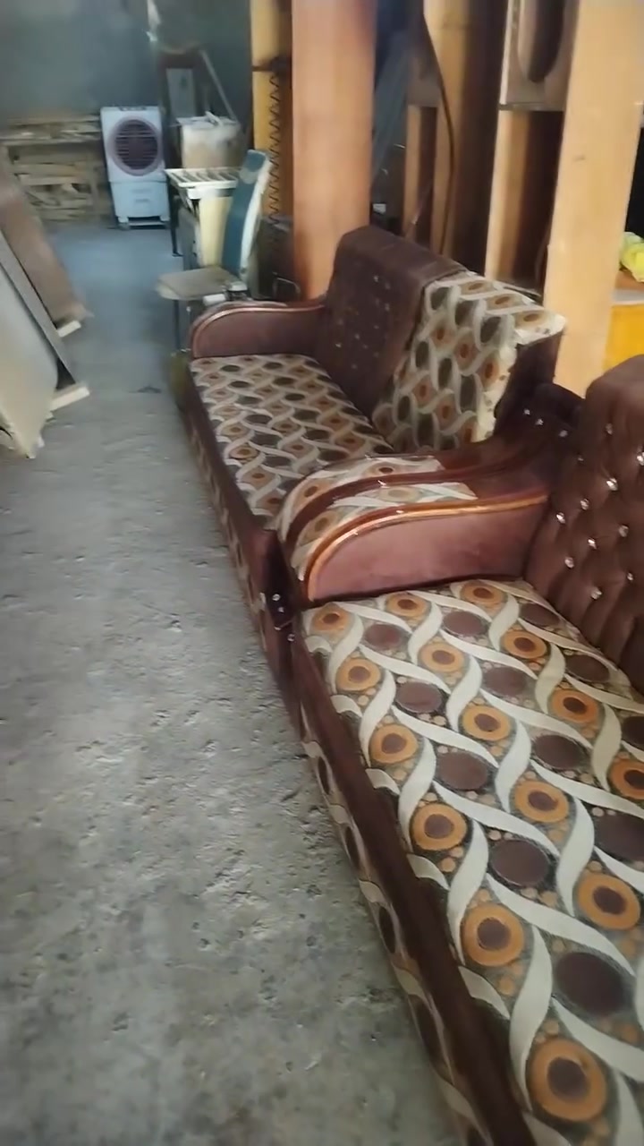 للبيع تخم 5 مقاعد. تزكام ++كرويته تزكام شغل درجه اوله الستفسار ***********
