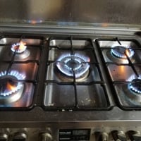 طباخ للبيع مال باله فرن وطباخ شغال نضافه 100٪كهربياته شغال سعر 225 رقم...