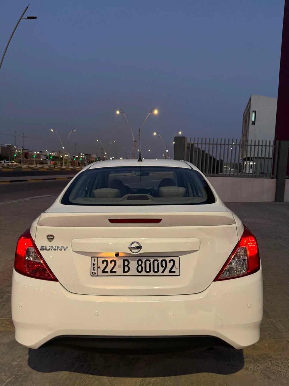 📣 إعلان بيع سيارة: نيسان سني 2023
الموقع: البصرة - حي المهندسين 📍

العداد (المسافة المقطوعة): 98,000 كم 🛣️

الوارد: هندي 🇮🇳

✨ المواصفات والخصائص:

 الشاشة والتحكم: شاشة وكاميرا خلفية عالية الدقة 🖥️📸

 التصميم الخارجي: يدات الأبواب نيكل مميزة، ونصبة السيارة حلوة 🔹

 المقصورة الداخلية: داخلية بلون بيجي راقي ونظيف، مع أرضيات مخمل أصلية من شركة Nissan 💎

 الملحقات الإضافية:

 سويجين بلاد (عدد 2) 🔑🔑

 حقيبة معدات السلامة المتكاملة 🎒

 السبير (الإطار الاحتياطي) مع كامل معداته ما نازل 🛞

⚠️ حالة البودي (الصبغ):

 السيارة ، تحتوي على قطعة واحدة مصبوغة فقط (الجاملغ الخلفي)، وباقي السيارة مكفولة.

🔹 السياره من معرض كورو أربيل وعندي وكاله بيها 

 السعر المطلوب 105 ورقه 

📞 للاستفسار والتواصل:

للمزيد من المعلومات أو لمعاينة السيارة، يرجى الاتصال مباشرة بصاحب السيارة على الرقم: ***********

