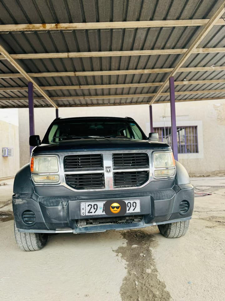 سلام عليكم للبيع دوج نترو موديل 2008 رقم واسط بسمي السياره مكفوله وماشيه شي قليل تبريد جديد منضومه  تخم تاير جديد صدر امامي خلف خير من الله كير ومكينه جدد السياره جاهزه وخير من الله السعر85وبيه مجال مكان بغداد اتصل ‭***********

