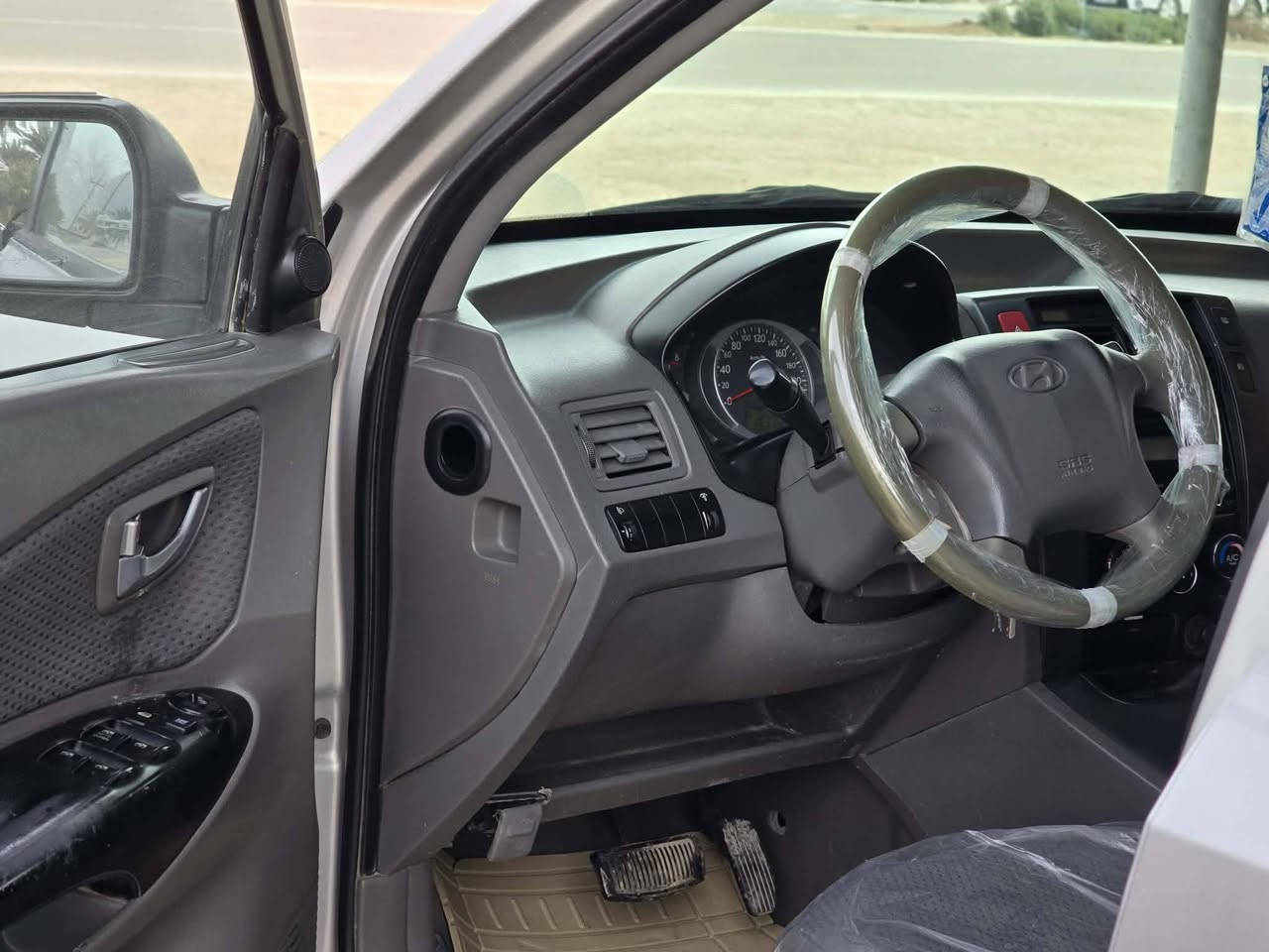 توكسان ٢٠٠٩ خليجي رقم بغداد دولي بسمي مكفولة كفاله عامه جاهزه من كل شي طخم تاير حداديه.. السعر ١٢٠وبيها مجال جداا بسيط المكان بابل الشوملي خيكان.. الاتصال //***********
