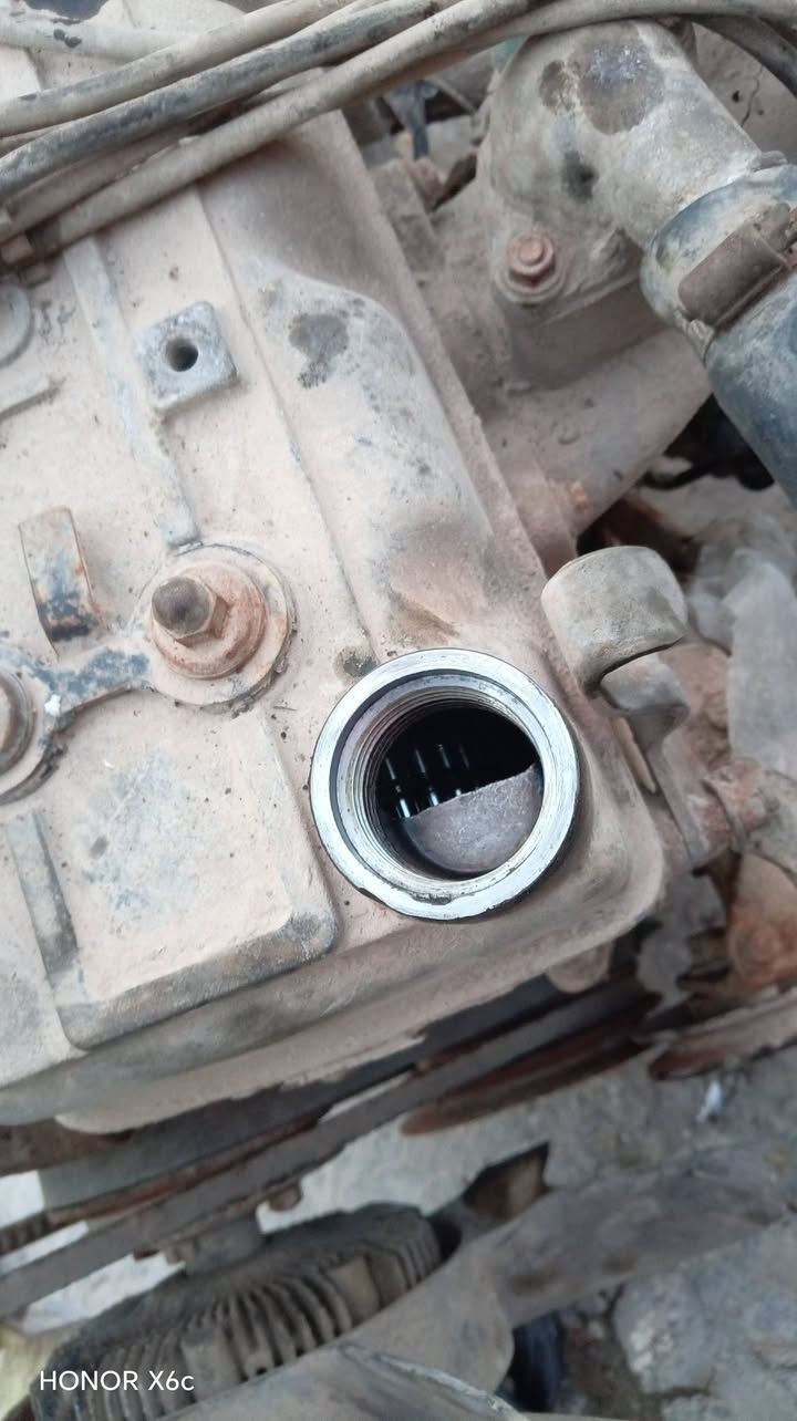 للبيع مكينه سوبر بلادي جديده كامله السعر ٤٠٠ الف قفل مكاني بغداد ***********
