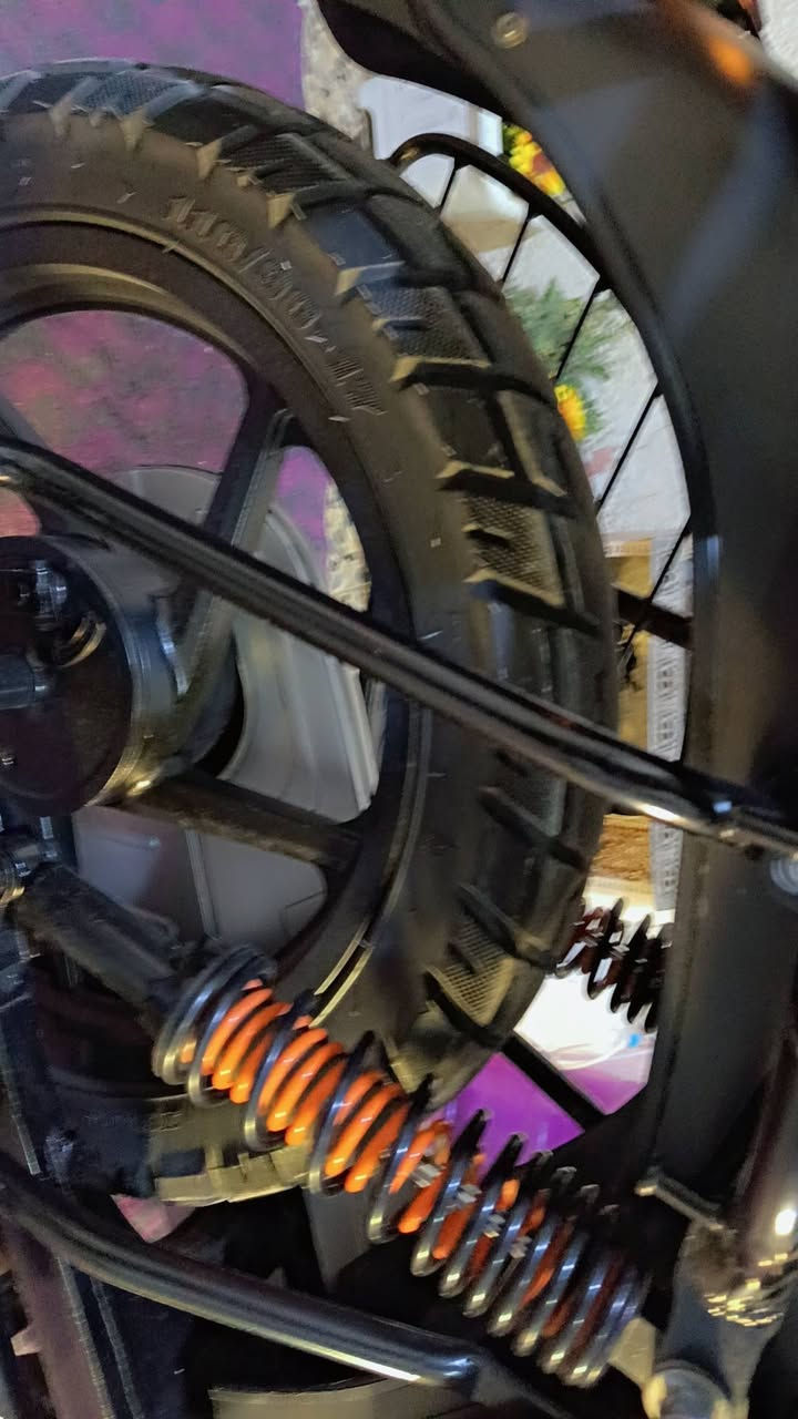 بوكسر كلاسك كفاله دراجه
تراي ززييرررووو
 موديل 21 محسوبه
 اوراق اصليه شرط ترقيم اي نقص مابيها دراجه 5 نمر شلعه و معدل لايت زنون 4 اشاير بريك امامي خلفي قفل ستيرن تاير خلفي جديد امامي جديد دراجه تجي تكلبه ما تكدر طلع بيها عيب واحد وذا معجبتك كروتك عليه / رقم الموبايل ***********
عنوانه بغداد مدينه صدر 
سعرها 1250 راح تكلي هواي تعال شوفه وكلبه وتكول والله حقه دراجه مال جناي مشايفه دلفري ابد اخت الزيرو أكرر
