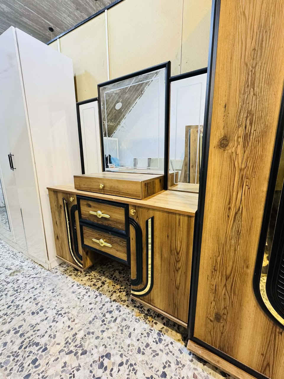 غرفه 9 قطع ضخمه  وتخبل نضام بيبان نضيفه كلش سعرهه 625 الف


**إذا كنت صاحب هذا الإعلان وتريد حذفه لأي سبب، رجاءا أرسل رسالة إلى الدعم الفني**