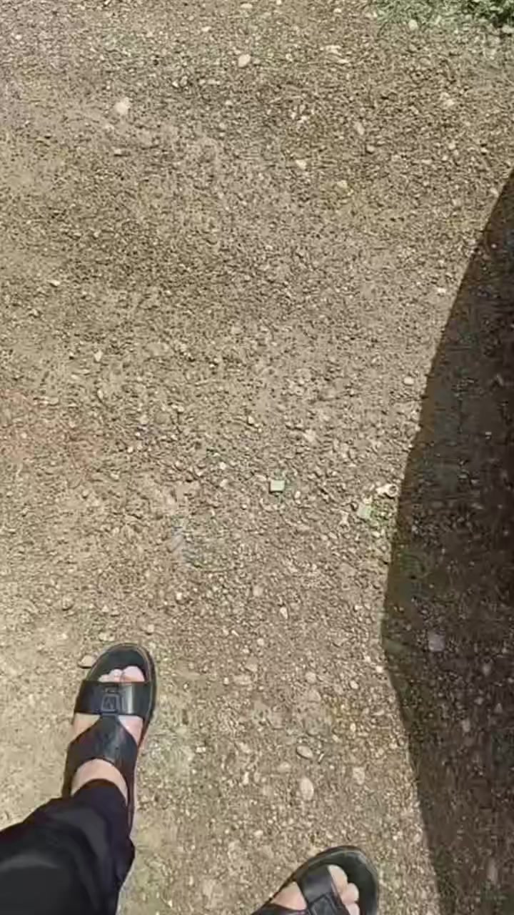 توكلنا ع الله قطعة ارض للبيع 410 متر  
خلف صيدلية الاولى ثاني فرع ع اليسرى 
قرب بيت دكتور نسيم 

زراعيه ماشين بيها معامله السعر 85 وبيها مجال  

***********  متوفر واتساب
