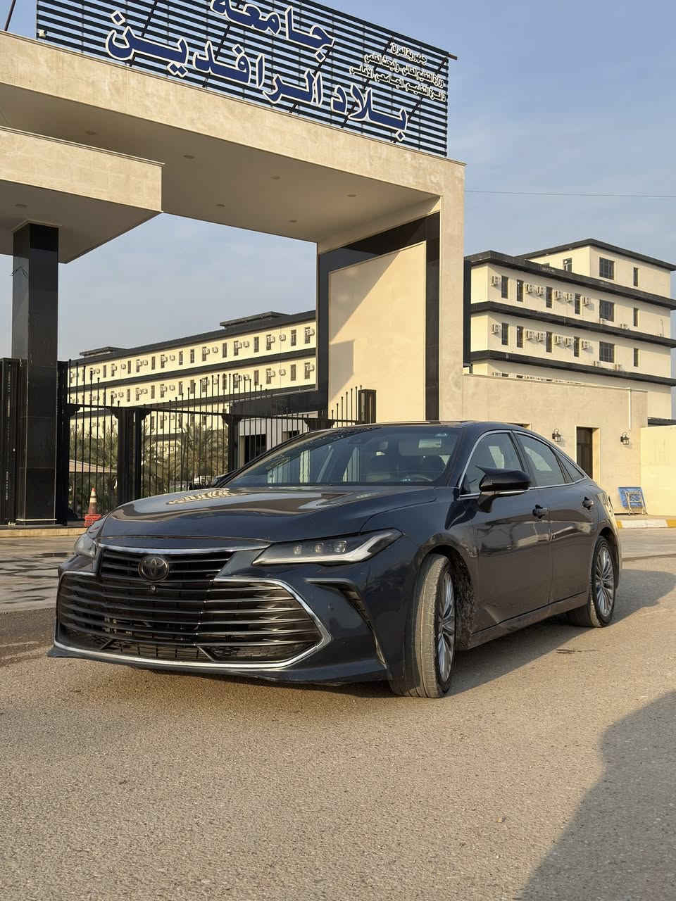 افالون ٢٢ لمتد هايبرد
فول الفول 
كامرات محيطية 
داتا شو تعرض الدشبول حل جامة 
سماعات jbl بلاد
حساس امامي خلفي 
كشن جلد حضن و كهربائي و تدفئة و تبريد
ستيرن كهربائي و تحكمات بل ستيرن
بك لايت لد منضومة زنن بلاد
دخول ذكي 
بدون مسج اي رسالة ما اكو بل دشبول 
رقمها بغداد بسمي
مكاني ديالى بعقوبة 
ضررها ٣ كلير و ٢ ضرر بامريكا كلهن
وسعرها ١٩٨  و بيها مجال بسيط 
سيارة نضافه ١٠٠ بل مية و علة ايدي 
رقم الشاصي ضمن الصور
***********
