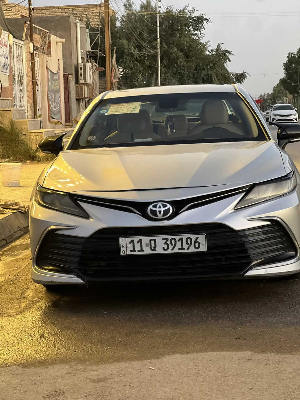 السلام عليكم      اخوان انه مكلف بل نشر
كامري موديل 2022  
موصفات le
محرك 2500
تكسي دبي صبغ عام بالإمارات 
سياره نضيفه وعليها تعديلات هواي 
ويل كاب 
تحكمات ستيرن
حساسات خلفيه
تخم تاير 
حداديه كامله 
السعر 145وبيه مجال الشراي 
للتفاصيل 
كتاب الفحص موجود بل منشور 
***********
