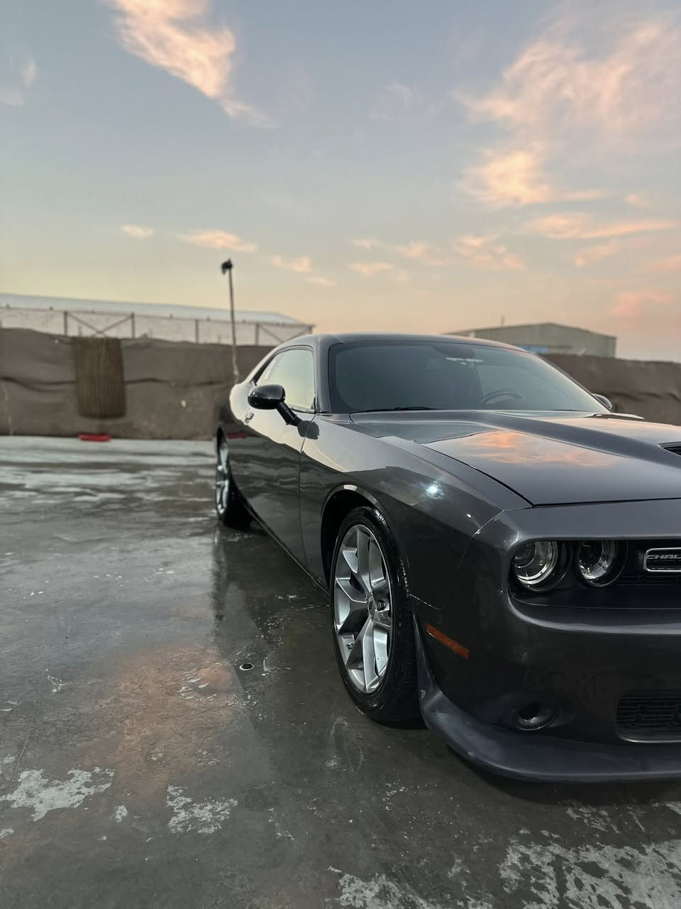 جالنجر 2023GTممرقم حادث جاملغ عكس السايق والصفحه الثانيه كلير فقط  السعر ١٨٥ وبيها مجال الاتصال ع رقم ***********
