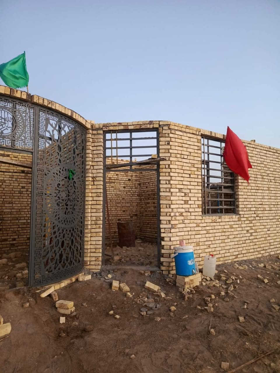 سلام عليكم خلفه بناء شغل نضيف ولتزام بلعمل متفرغ حاليا ناصريه مركز ‏‪***********‬‏؟ ‏‪***********‬‏

