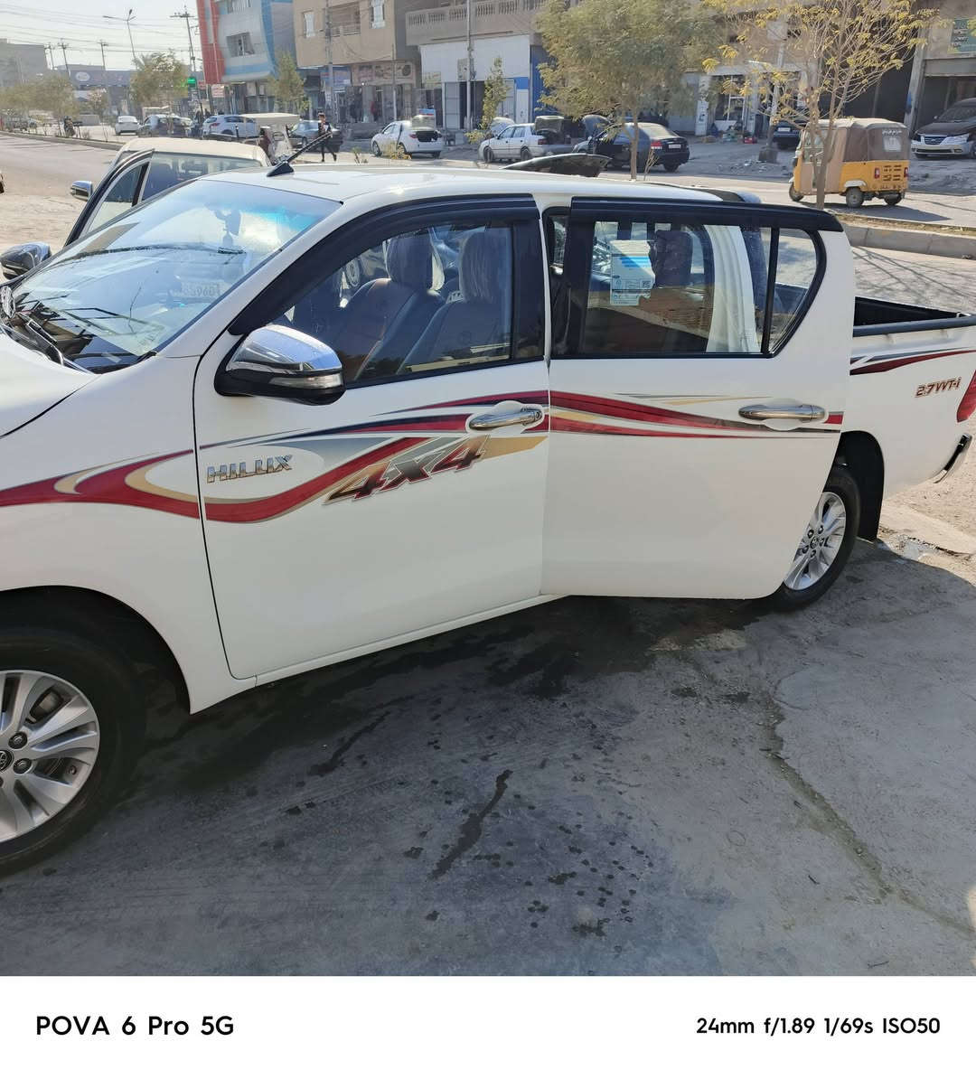 ‏عليكم TOYOTA هاي لوكس 2017 فول مواصفات تحكم ستيرن جهتين مانع نزلاق اشاير بمري رقم بابل دولي تحويل ثاني يوم بسمي السياره موجوده بديالى رقم الهاتفف
‏*********** بيه شخط بصور موضع السعر ٢٥٠  ماشيه ٢٢٥
