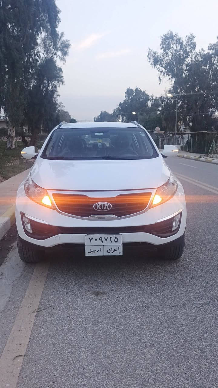 للبيع سبورتج موديل 2013 وراد خليجي السياره مكفوله كفاله عامه من كلشي من الصبغ والبارد والتبديل والضربه 
مكينه كير حداديه خير من الله رقم اربيل تريد تحويل تريد وكاله مواصفات كشن كهرباء تحكمات ستيرن أشاير ب المري وبعد مواصفات السعر مناسب لشراي يتصل وبالخدمه 
*********** مكاني بابل الكفل تحياتي للجميع 🫡
