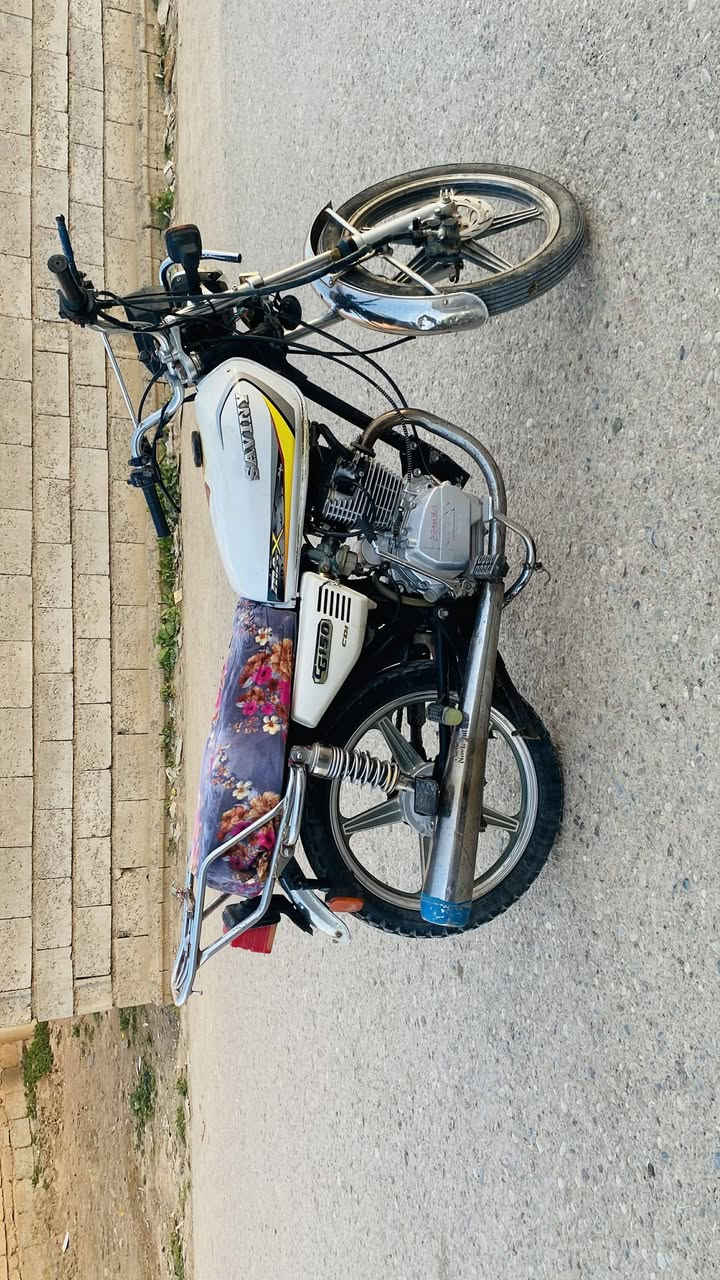 موطور للبيع
 موديل 21 سافين
السعر 350
رقم. ***********
