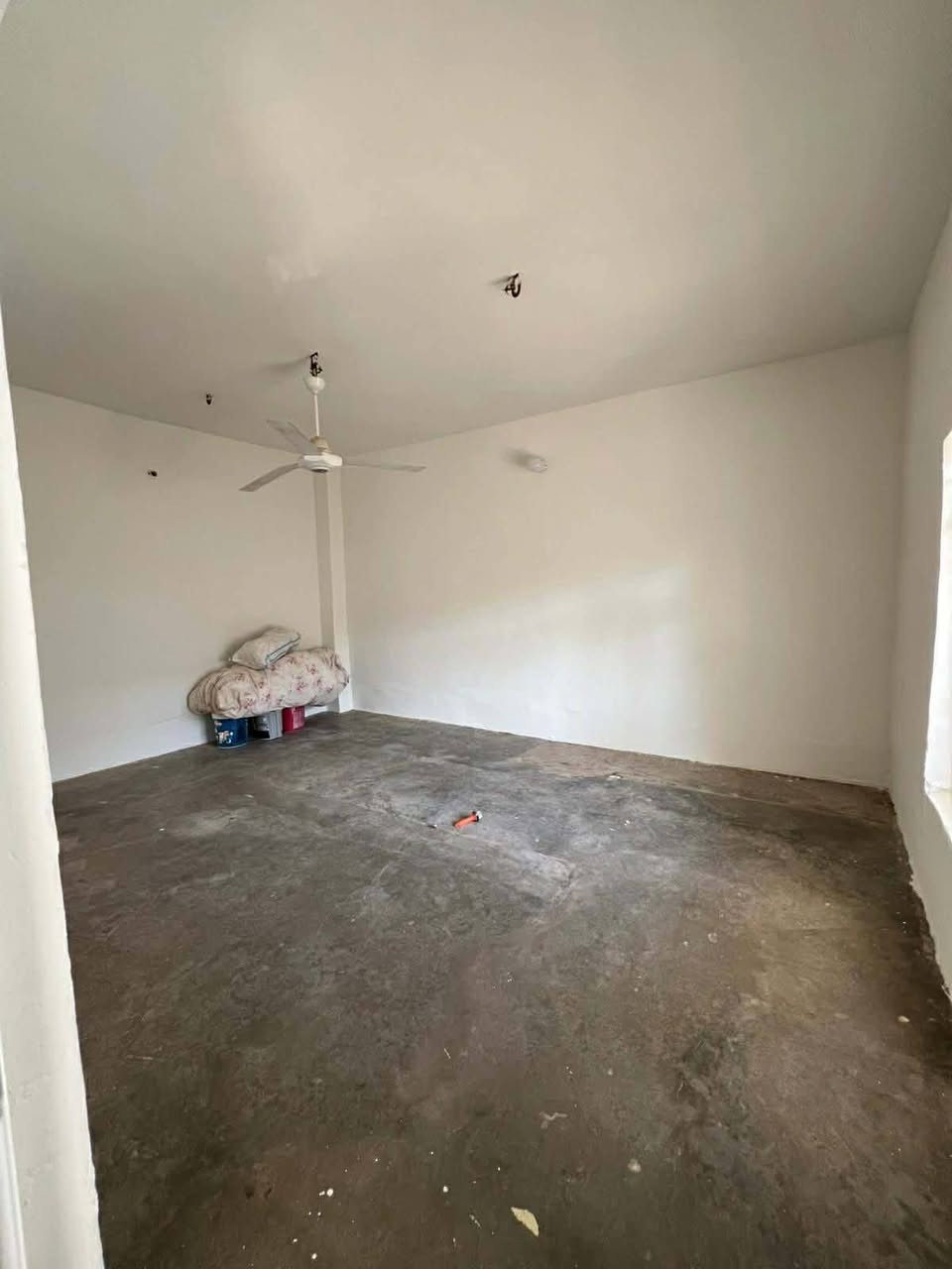 بيت للبيع بختياري الأولى ثاني فرع صاير مساحه200متر مربع نوع العقار(توزيع قايم مقام) عدد غرف نوم3
استقبال
مطبخ حمام صحيات طرمه السعر 26مليون وبي مجال رقم الهاتف***********
