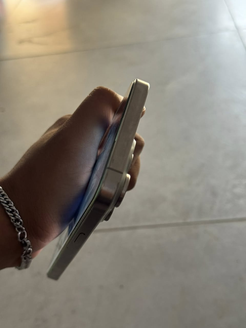 سلام عليكم ايفون 15 برو ماكس بطاريه 90 ذاكره 256 كيكه دبل سيم فقط مبدل شاشه اولد اصليه كلش نفس البلاد بلشرط فقط مراوس بدون بيع شعندك نزل


**إذا كنت صاحب هذا الإعلان وتريد حذفه لأي سبب، رجاءا أرسل رسالة إلى الدعم الفني**