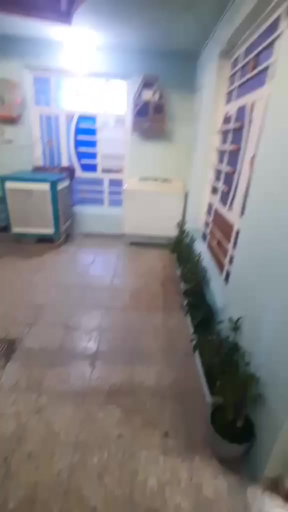 بيت للبيع  الحميديه قرب العماره الخضره بالفرع 3 باب مساحته 100متر قاطين الأول صب مسلح والثاني اعكاده   السعر. 55وبيه مجال بسيط   رقم موبايلي ***********
