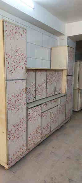 غراض بيت للبيع درجه اولى للبيع الاستفسار الاتصال ع*********** شارع سالم خلف شركه كورك قرب دائره الكهرباء
