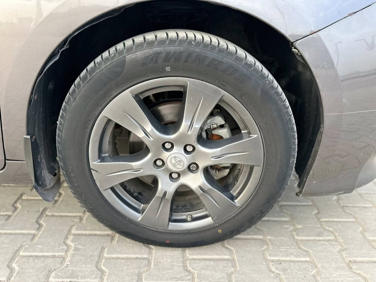 السلام عليكم
للبيع نقد فقط بدون مراوس
 ⚠️Toyota Sienna 2016
_________________________
مواصفات
 SE محدث  XLE  فول
بصمه تشغيل + ابواب + ابواب كهربائيه
داخل جلد ومدوشم جلد تفصال بلادي 
تدفئه + تبريد + تدفئة مقاعد
ويلكب 19 بلادي SE +تخم تاير جديد 
_____________________
محرك 3500 V6 دوش (المرغوب ) 
كير 6 نمر 
كير ومحرك ممتازات 
اي ضوه بالدشبول  ماكو عده حساس التاير 
الحداديه 80‎%‎ 
ماشيه 155 الف مايل ⚠️
رقم اربيل دولي شرط التحويل 
______________________
حادث امريكا
صبغ جاملغات 2 والصندوك مبدل نفس اللون 
بيها طخه اهنا بالعراق بين البنيد والجاملغ
______________________
السياره مال بيت ممشتغله علخطوط خواتها عبرن ال 600 الف 
والحمدلله جاهزه ومرتبه مابيها نواقص حتى الجامه الاماميه بدلتها شهر الفات
____________________
السعر 195 $ يعني 195 ورقه ومجال بسيط
متعجبك السياره تاخذ اغاتها ان شاءالله 
خاص مغلق للاستفسار واتساب او اتصال 
  *********** ابو سيف

⚠️خاص مغلق واتساب موجود
