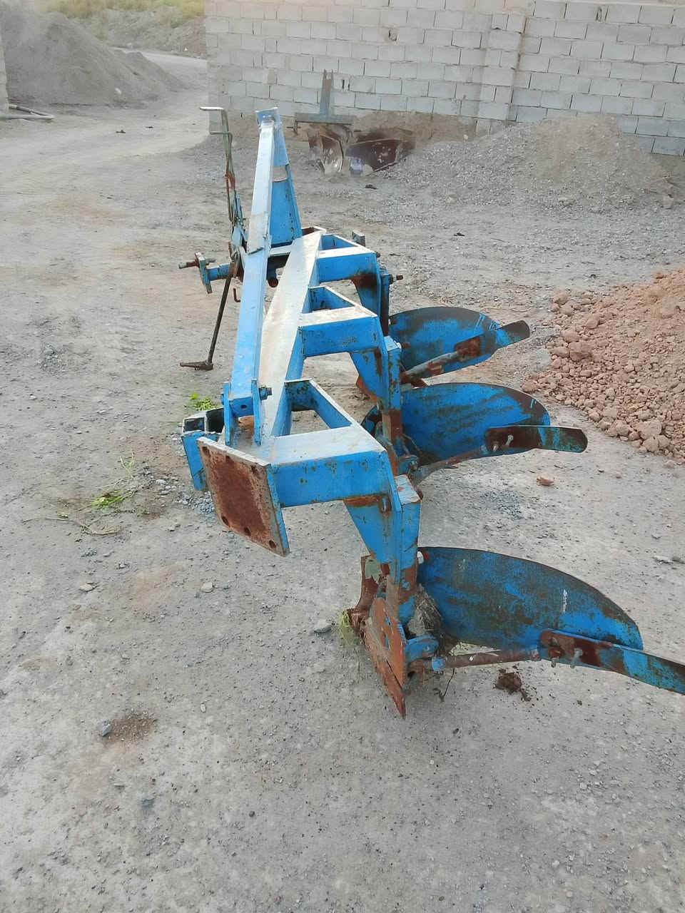 للبيع فدان حدادي حجم 14مكان ديالي ***********
