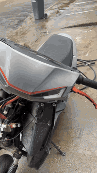 عندي دراجه شحن صار بيها حادث وحبيت ابيع غراضها الدراجه جديده ضررها صار...