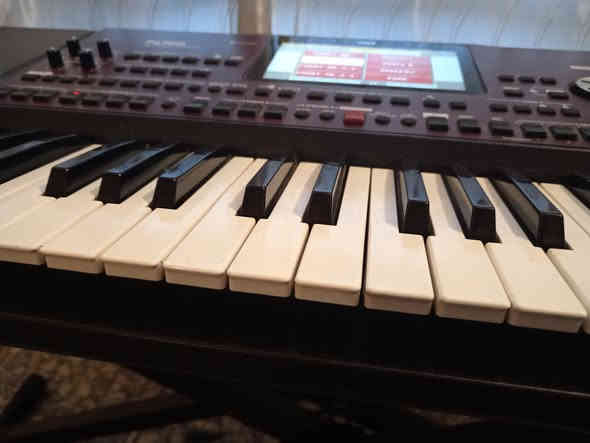 السلام عليكم شباب عندي كورك 700 للبيع كلش نظيف مامفتوح بي برنامج حلو ايقاعات واصوات السعر المطلوب 10 اوراق مكاني بغداد حي القاهرة للاستفسار
***********
