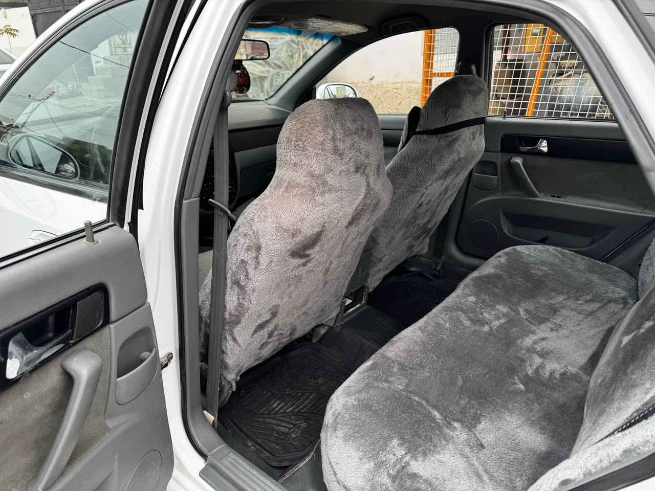 اوبترا موديل 2012 سنويه هزه رقم كوله جديد لحد 2030 سياره بسمي سياره كير عادي محرك 16 بيها 3 اماكن تعديل بارد بدون دواخل تايرات جديد لايت زينون سعره 82 بيها مجال بسيط
*********** كركوك, العراق
