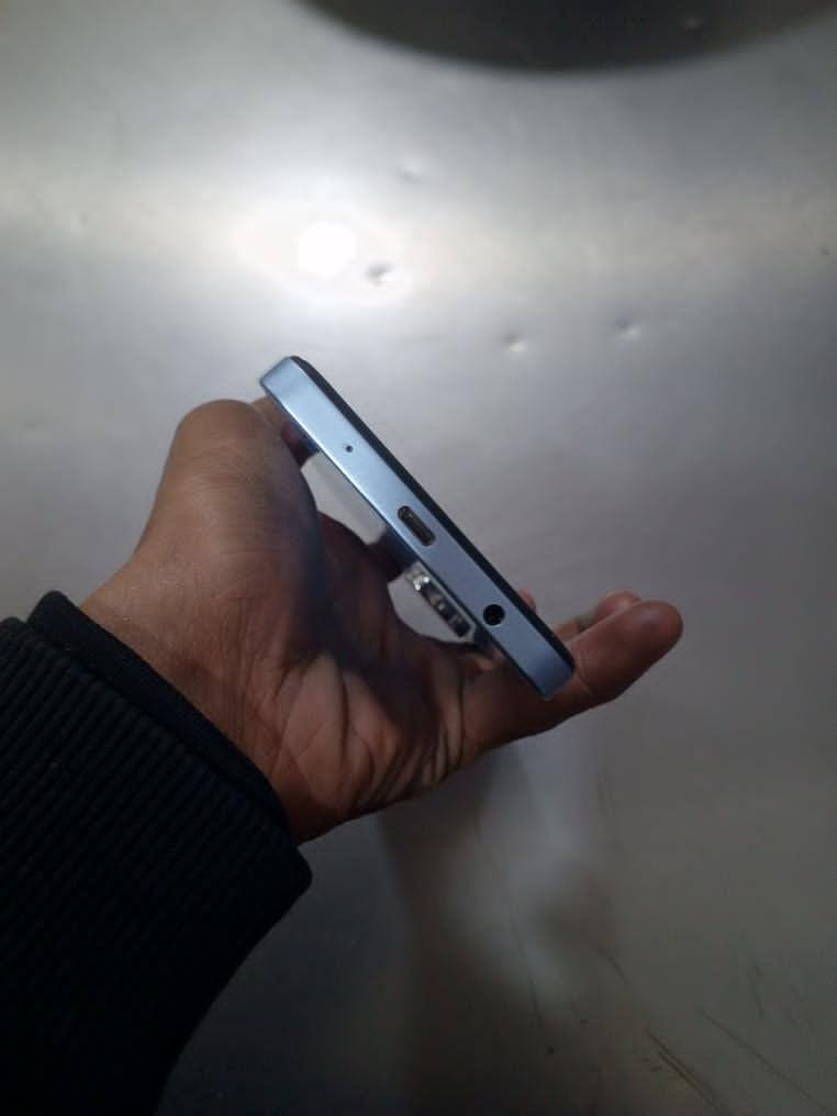 مبايلREDMI   A5
الذاكره 64

البطاريه6000 انسا صرف الشحن

كامره فول بورتريه فول

مكاني واسط كوت الزهراء 

السعر 200وبي مجال 

صالي خمس أيام من أخذته


**إذا كنت صاحب هذا الإعلان وتريد حذفه لأي سبب، رجاءا أرسل رسالة إلى الدعم الفني**