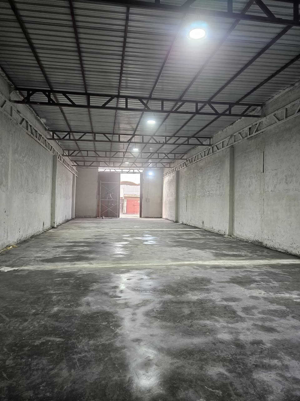 جملون لل يجار وجه 10متر نزال 30 متر اول متخال ابو عضام اقبل صيطره ريسيه  اي ستفسار على هاذ رقم ***********
