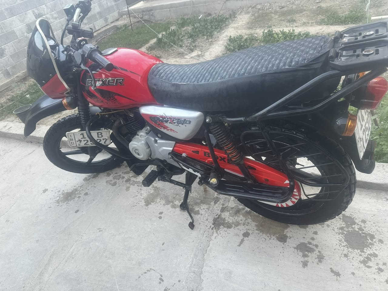 سلام عليكم اخوان دراجه بوكسر البيع مديل ٢٣ رقم سنويه دراجه نضيفه جديد مكفوله شاصي مكينه ماشي ٢٢ العنوان البصره كرمه علي العنوان رقم *********** وشراي بي خير يدلل
