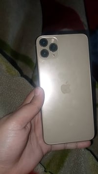 آيفون 11 برو ماكس • نضيف • شاشة وبطارية اصلية